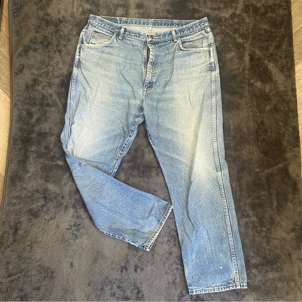 Vintage Wrangler Rugged Wear Distressed Relaxed Fit Jeans